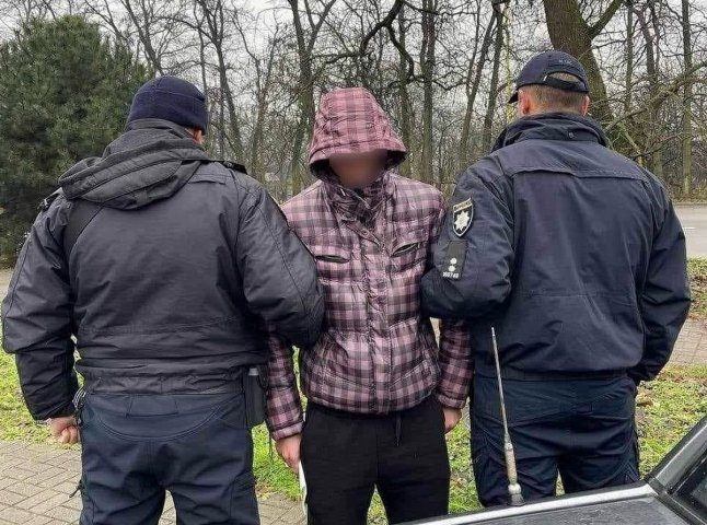19-річного хлопця притягнули до відповідальності за те, що він запустив феєрверки в Ужгороді