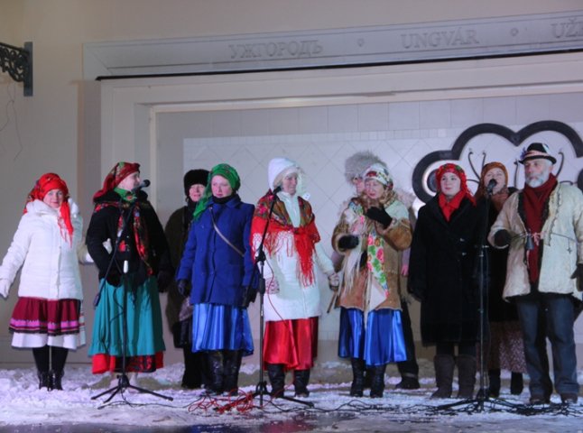 Різдво по-ужгородськи: як жителі обласного центру колядували