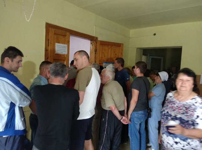 У Мукачеві в лікарні спостерігається висока активність виборців