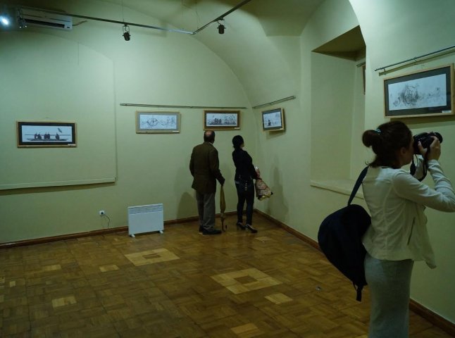 Графіка угорської художниці Каталін Голло експонується у картинній галереї замку "Паланок"