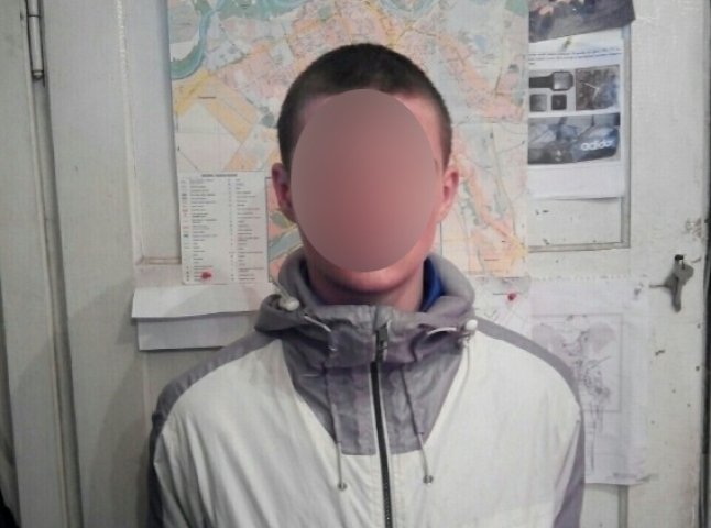 В Ужгороді поліцейські затримали трьох юних серійних крадіїв