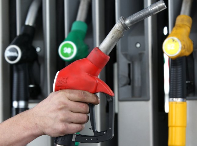 Вартість бензину у Мукачеві встановила новий ціновий рекорд