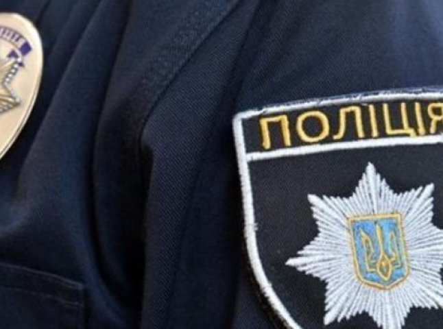 У Мукачеві троє поліцейських побили людей