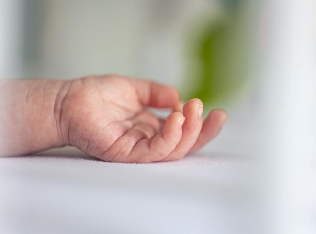 П’ятимісячна дитина померла в лікарні Мукачева: поліція відкрила провадження