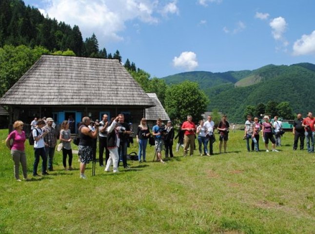 Кошти, зібрані під час проведення фестивалю ріплянки у Колочаві, підуть на українську армію