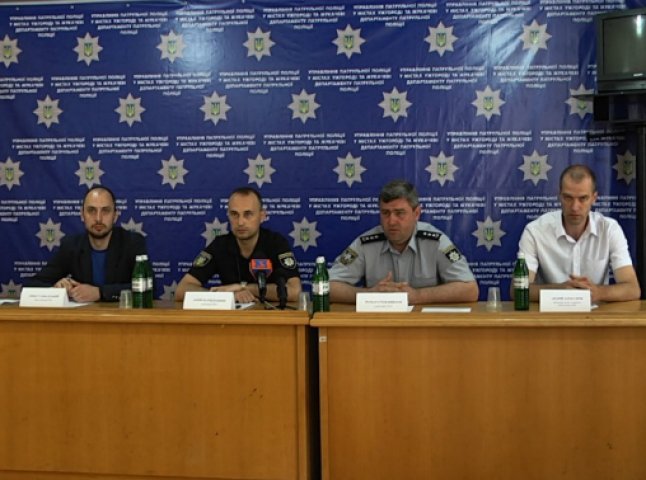 В Ужгороді та Мукачеві шукають понад 100 нових патрульних
