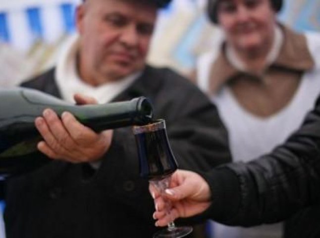 Програма фестивалю-конкурсу "Червене вино - 2012"