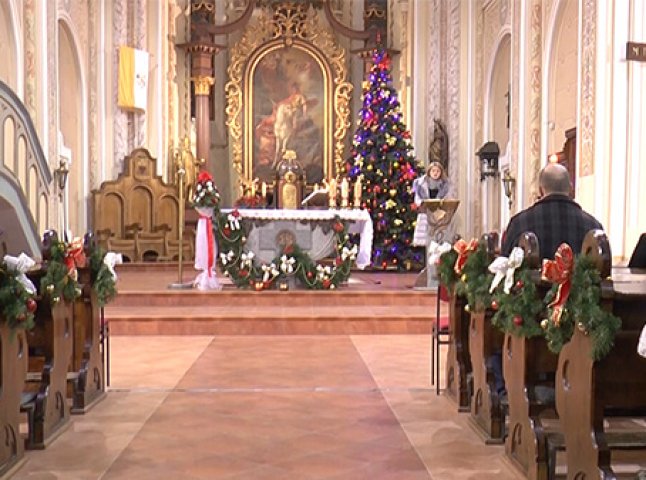 У римо-католицькому костелі святого Мартина у Мукачеві відбулась святкова різдвяна меса