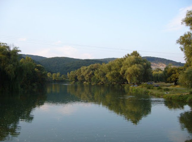 З річки "Уж" витягнули труп невідомого чоловіка