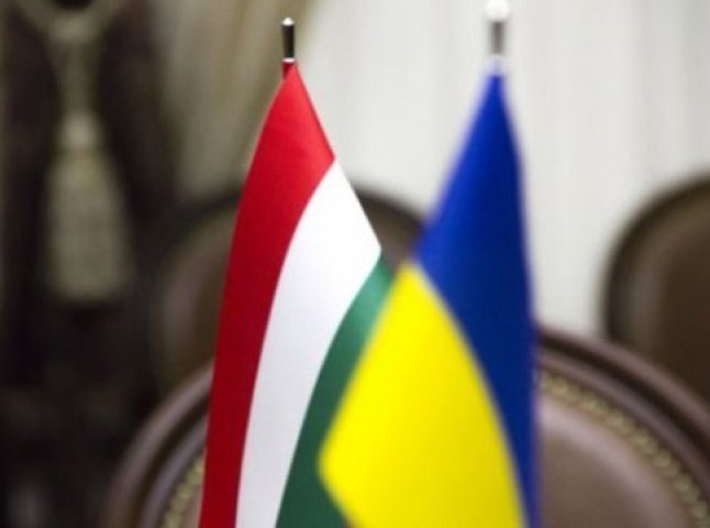 "Припиніть політизацію", – МЗС відповіло на заяву Угорщини