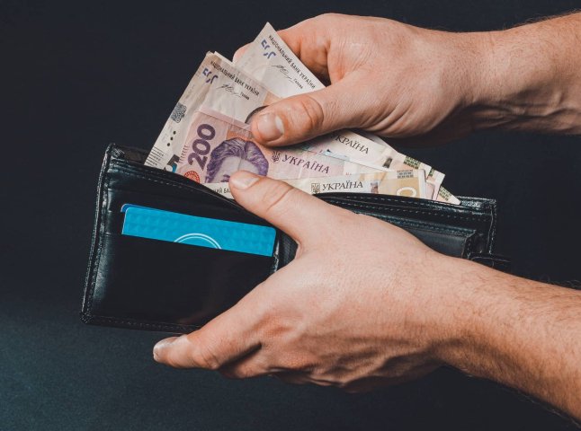 У 2027 році планують підвищити мінімальну зарплату: яку суму запропонували