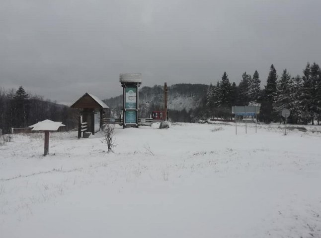 Ужоцький перевал замело снігом