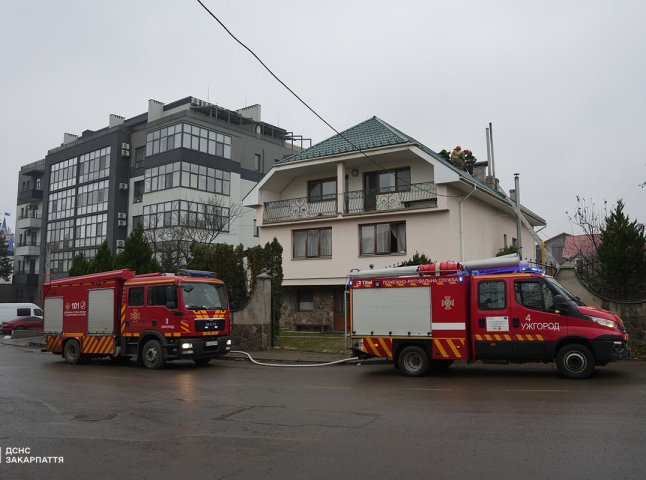 В обласному центрі горів триповерховий будинок