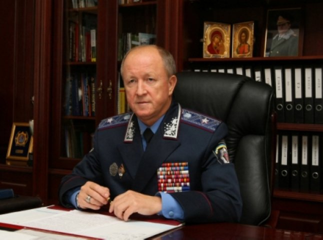 Попри звільнення з посади, офіцери знову вибрали головним міліціонером Закарпаття Василя Варцабу