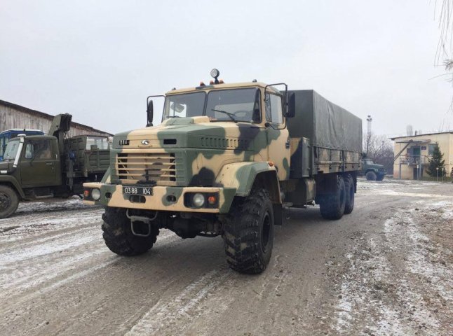 Прикордонники Мукачівського загону разом із Рахівською РДА передали в зону АТО корисний вантаж
