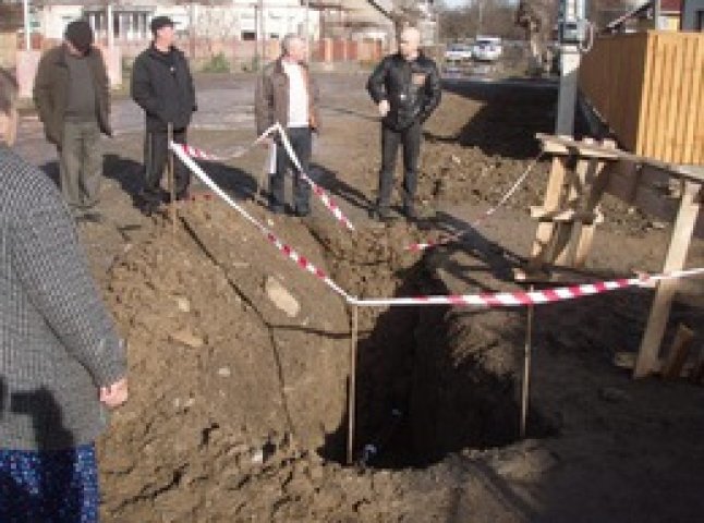 В Ужгороді жителі однієї із вулиць скаржаться на свавілля будівельників