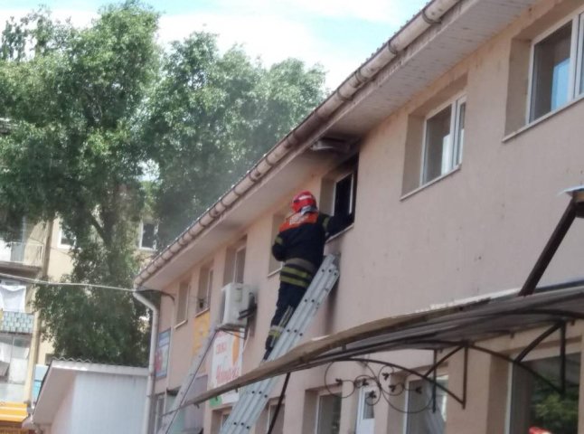 З’явилась офіційна інформація щодо пожежі на ринку "Білочка" в Ужгороді