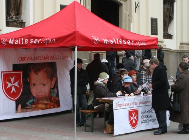 Через фінансову скруту в Україні, угорці хочуть допомогти жителям Закарпаття