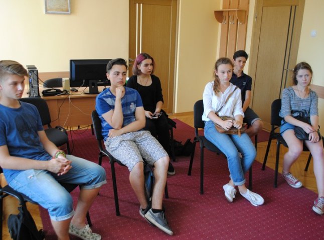 У Мукачеві навчали молодих журналістів