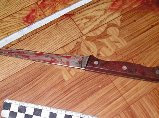 На Мукачівщині невідомий поранив ножем місцевого жителя