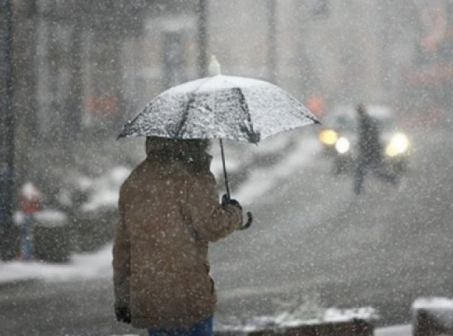 Дощ та мокрий сніг: синоптики розповіли, якою буде погода 10 грудня