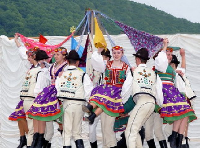 Мукачівські танцювально-музичні колективи відвідають Будапешт