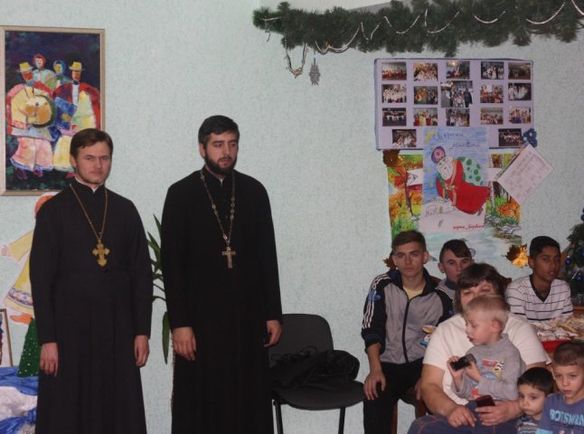 Священнослужителі та молодь Мукачівської єпархії відвідали Чинадіївський дитячий будинок-інтернат