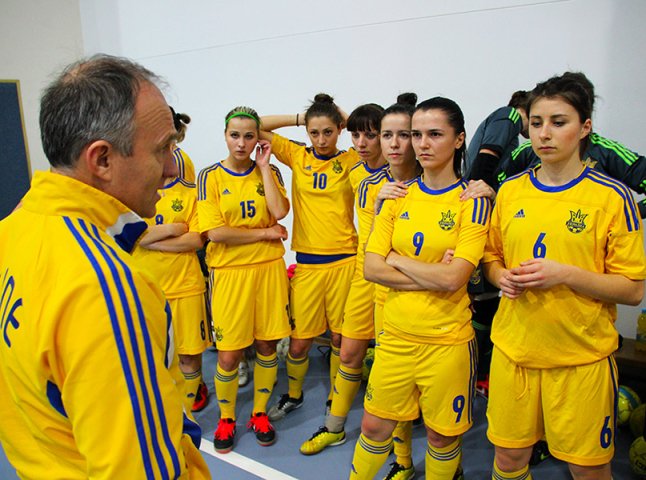 Національна збірна України з жіночого футболу готується до відбору на Євро-2017 у Закарпатті
