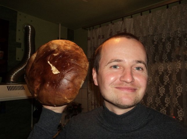 Житель Іршави знайшов рекордно великі білі гриби (ФОТОФАКТ)
