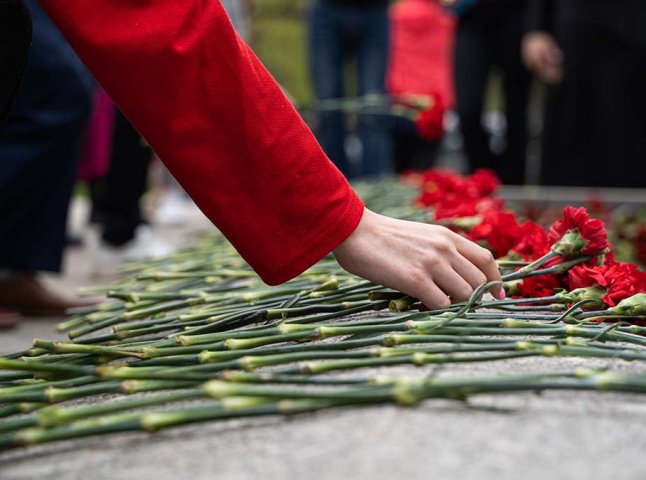 Завтра Ужгород прощатиметься із Героєм, який віддав життя за Україну