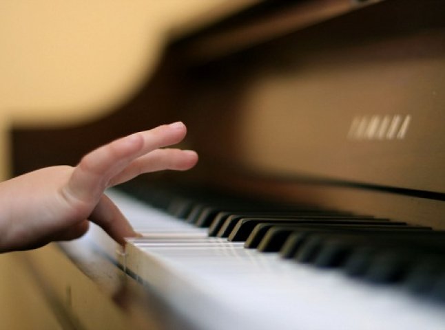 У Мукачеві відбудеться конкурс юних піаністів