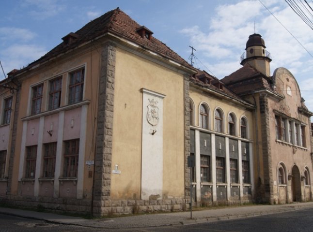 У Мукачеві планують наверстати втрачені темпи реконструкції палацу культури (ВІДЕО)