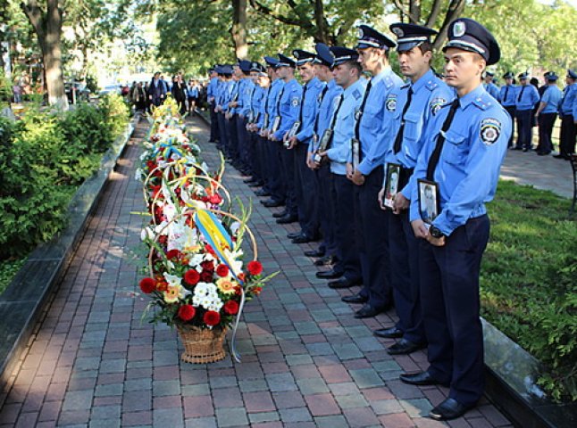 В Ужгороді вшанували закарпатських правоохоронців (ФОТО)