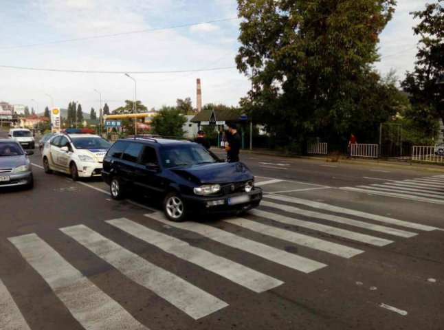У Мукачеві на пішохідному переході сталася ДТП