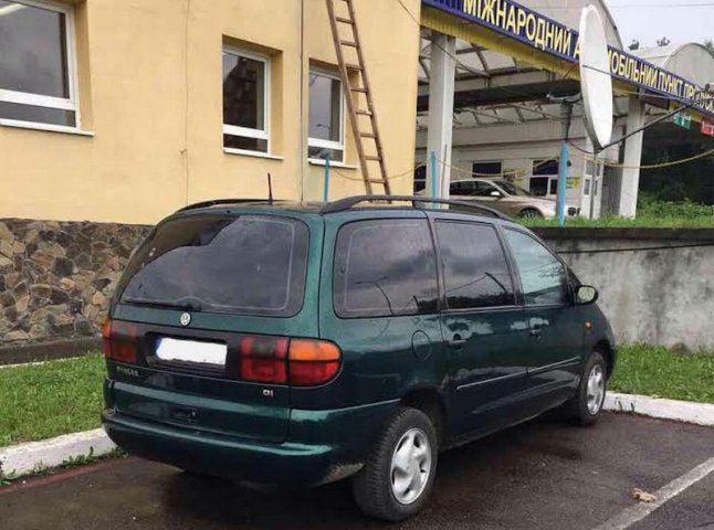 Склади Закарпатської митниці поповнили автомобілі з перебитими номерними знаками