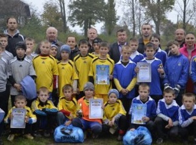У селі Іванівці відбулися фінальні змагання з футболу "Шкіряний м’яч"