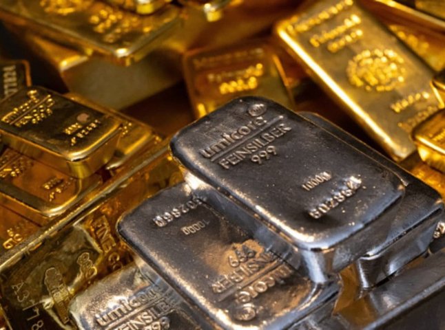 Золото та срібло встановлюють півстолітні орієнтири