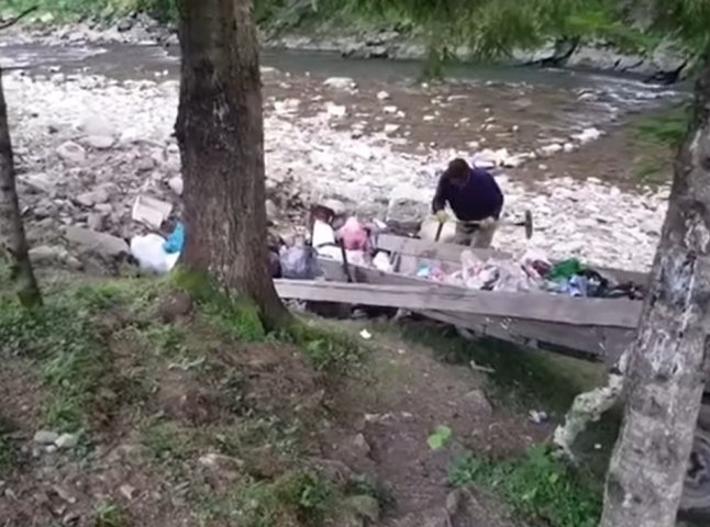 Фейсбук облетіло відео, зняте на Закарпатті. Люди обурені побаченим