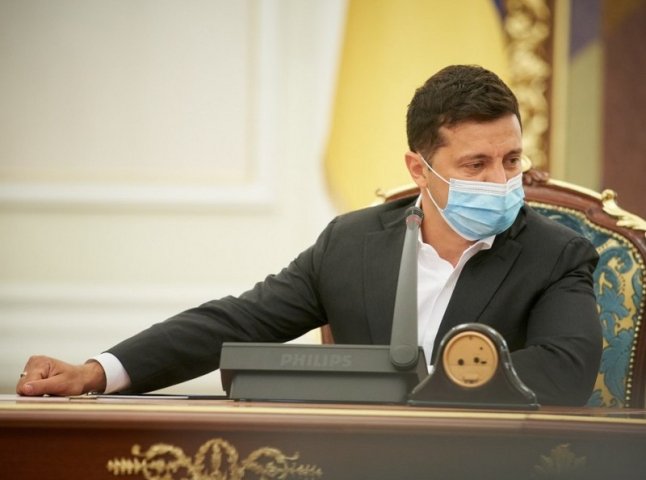 Володимир Зеленський підписав закон про штрафи за неносіння масок