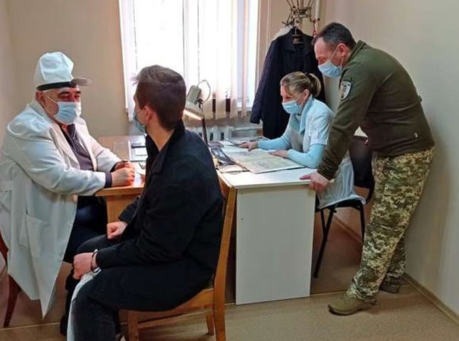 В Україні перевірять видані після початку війни рішення ВЛК про обмежену придатність до військової служби
