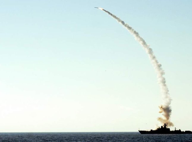 Ворог тримає напоготові чотири носії крилатих ракет морського базування типу "Калібр"