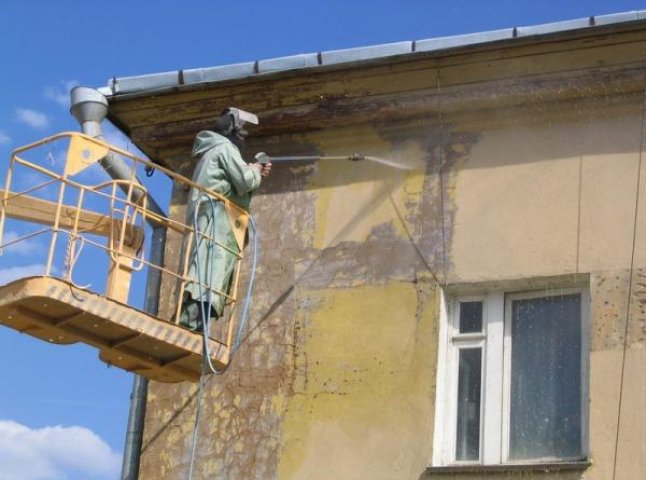 В обласному центрі на ремонт будинків планують витратити понад мільйон гривень