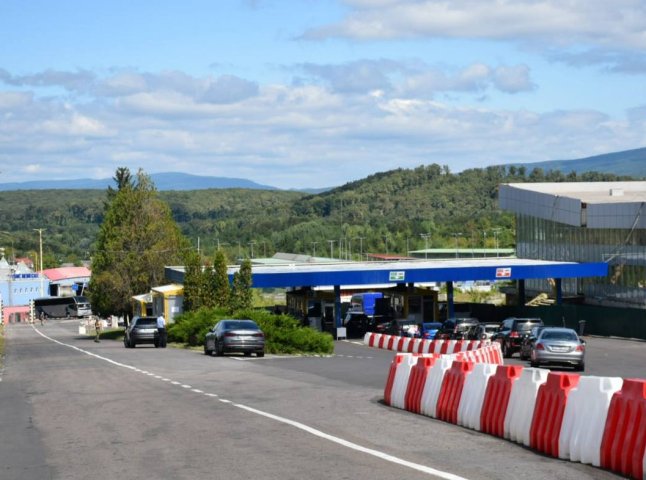 Треба заздалегідь оформити: озвучено попередження для українців, які будуть їхати за кордон Треба заздалегідь оформити: озвучено попередження для українців, які будуть їхати за кордон