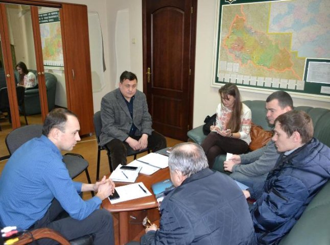 В Ужгороді відбулась зустріч керівників патрульної поліції, облавтодору та служби автодоріг області