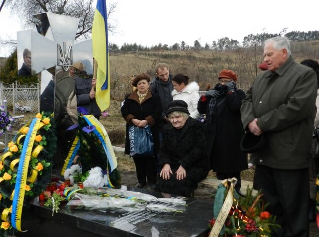 Районна влада Мукачівщини вшанувала пам’ять карпатського січовика (ФОТО)