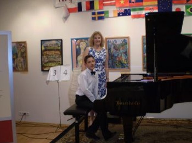 Хлопчик з Мукачева став дипломантом Шопенівського конкурсу піаністів у Будапешті
