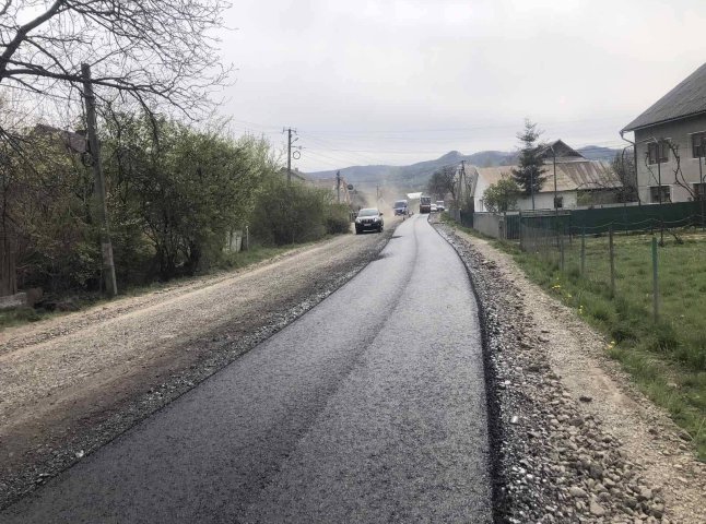 Ще одну дорогу відремонтують на Закарпатті: роботи вже почали