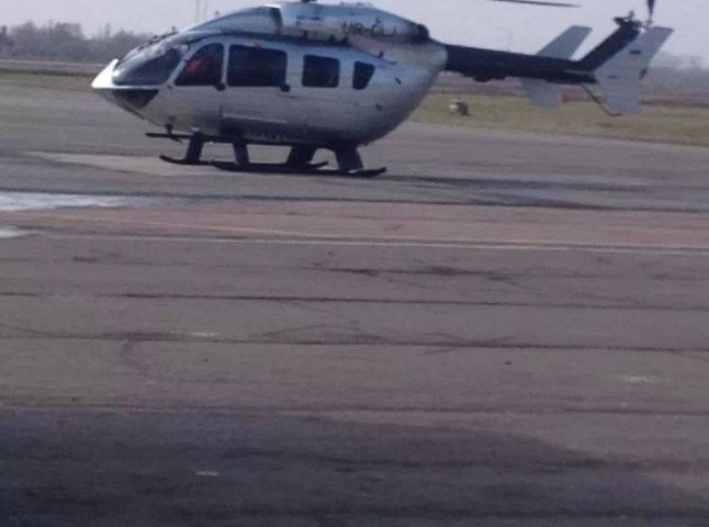 В Ужгороді приземлився гелікоптер Януковича? (ФОТОФАКТ)