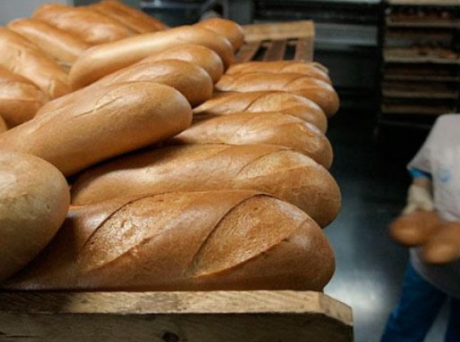 Фахівець розповів, на скільки в Україні подорожчає хліб
