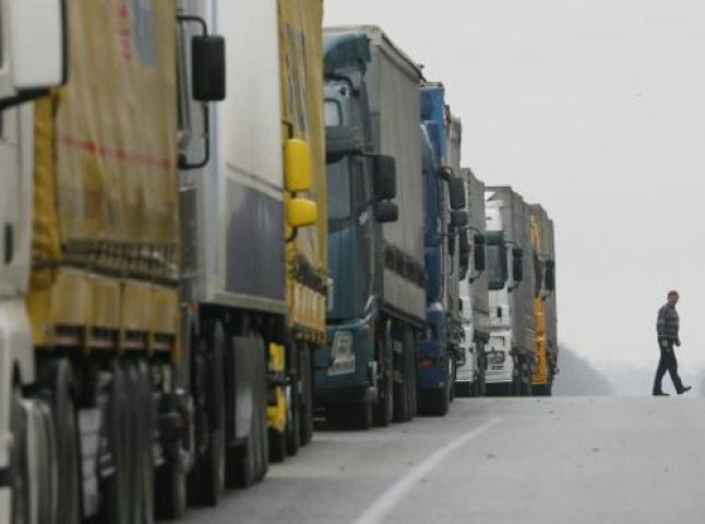 Активісти "Ведмежої блокади" не перешкоджатимуть руху вантажівок